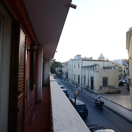 Casa Donna Laura Appartement Barcellona-Pozzo di Gotto